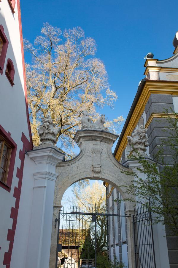 Hotel Schloss Leitheim 외부 사진